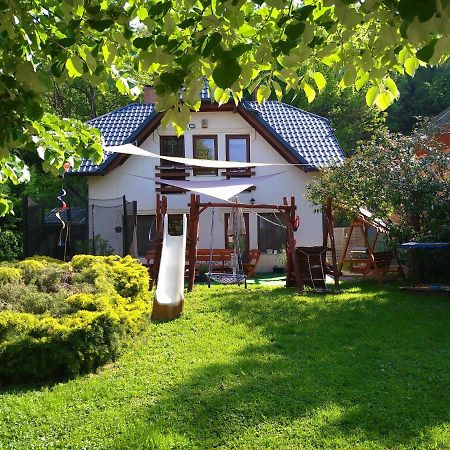 Liliana Vendeghaz Apartment Balatonfůzfő Екстериор снимка