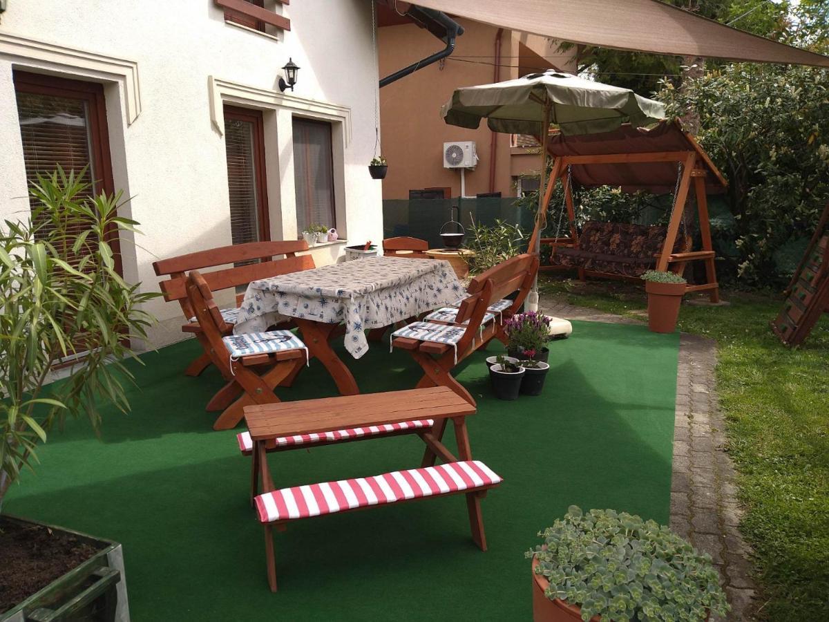 Liliana Vendeghaz Apartment Balatonfůzfő Екстериор снимка