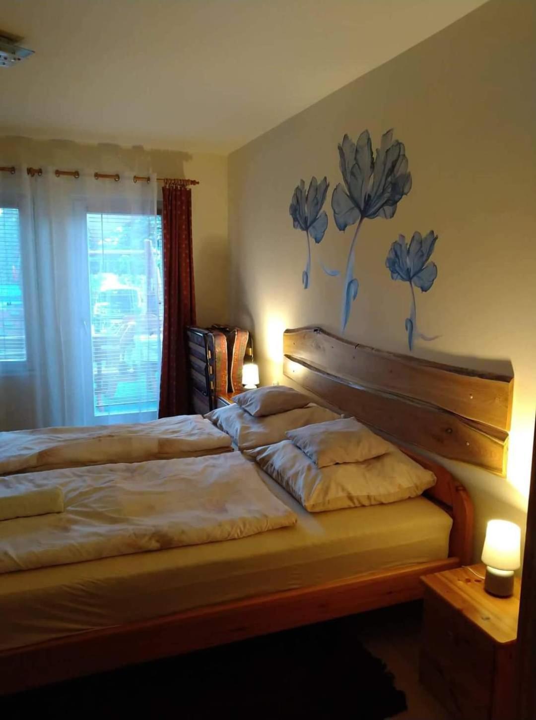 Liliana Vendeghaz Apartment Balatonfůzfő Стая снимка