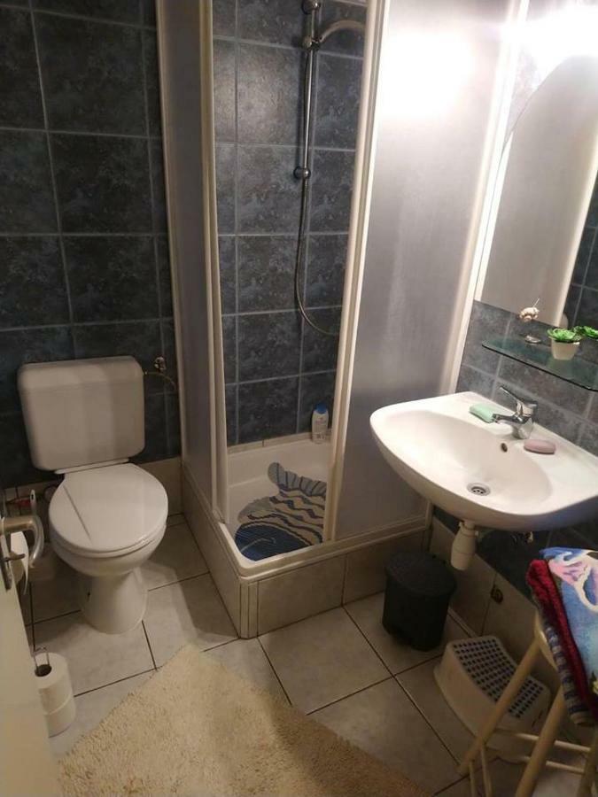 Liliana Vendeghaz Apartment Balatonfůzfő Екстериор снимка