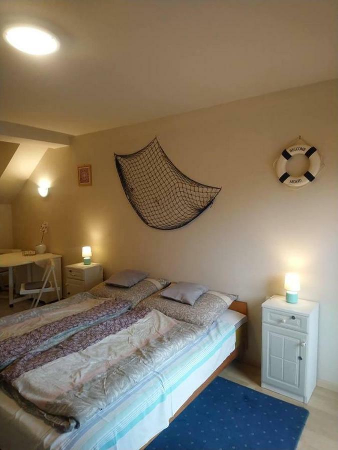 Liliana Vendeghaz Apartment Balatonfůzfő Екстериор снимка