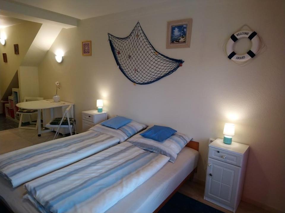 Liliana Vendeghaz Apartment Balatonfůzfő Екстериор снимка