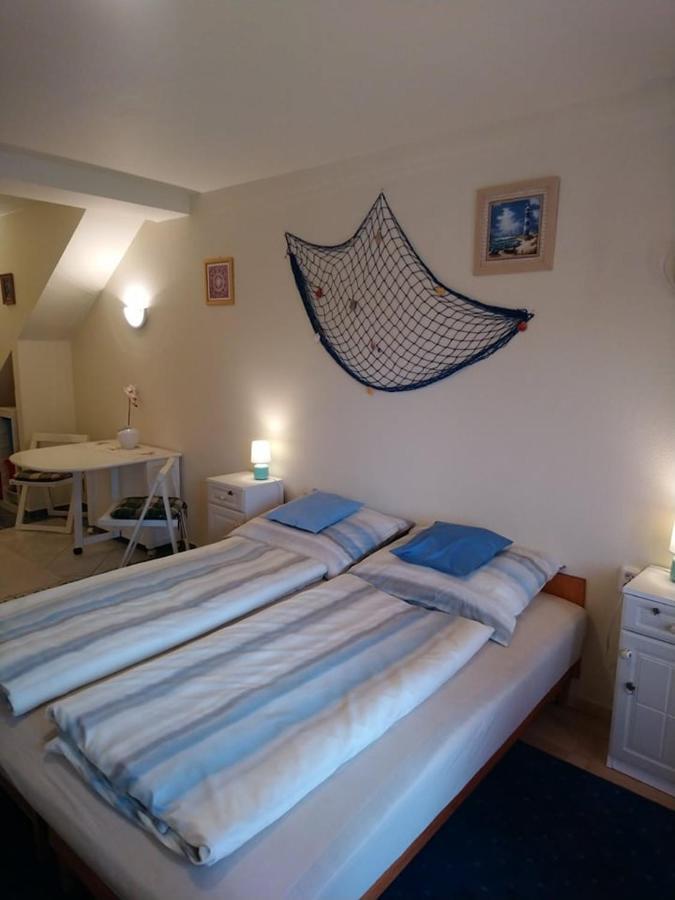 Liliana Vendeghaz Apartment Balatonfůzfő Екстериор снимка